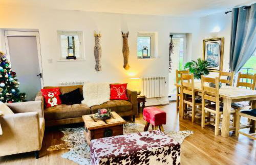 Castleford Cottage , Lowermill Estate - Photo 3