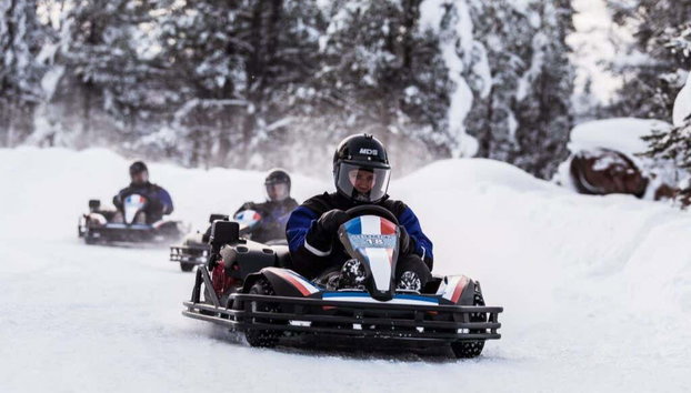 Tour en patinete de nieve + Conducción de karts - Foto 2, Liberando adrenalina en unos karts