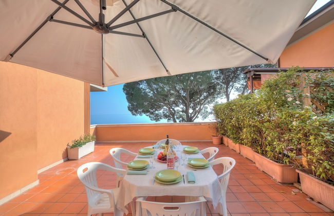 Franka House Terrace Private & Lake View - Photo 21