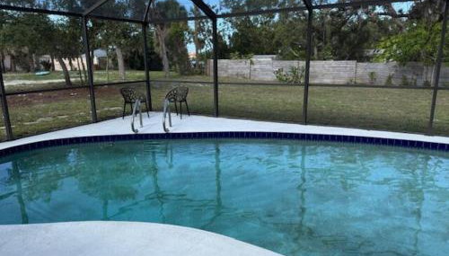 Cool ranch home with heated pool near beach - Foto 2