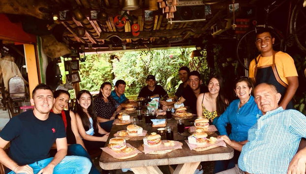 Foto de grupo en el almuerzo