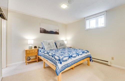 Renovated Ski-InandSki-Out Peru Condo at Bromley Mtn - Foto 13