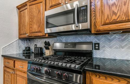 Sleek 4BR OKC Stay by StayLage - Photo 33