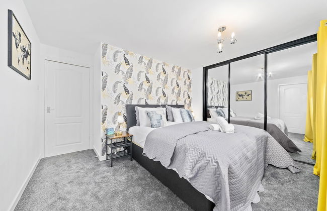 Rothesay House by Klass Living - Photo 4