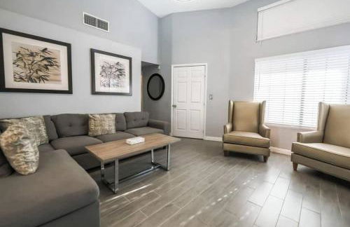 What you need A Hidden Gem in the Heart of Vegas - Foto 2