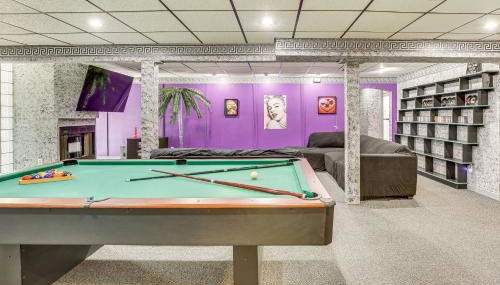 Walk to School House Winery Home with Deck! - Foto 4