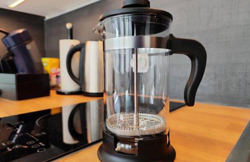 STUDIO NEUF PARKING SECURISE Direct CDG et PARIS CENTRE Parc expo Villepinte & Arena Grand Paris - Foto 14