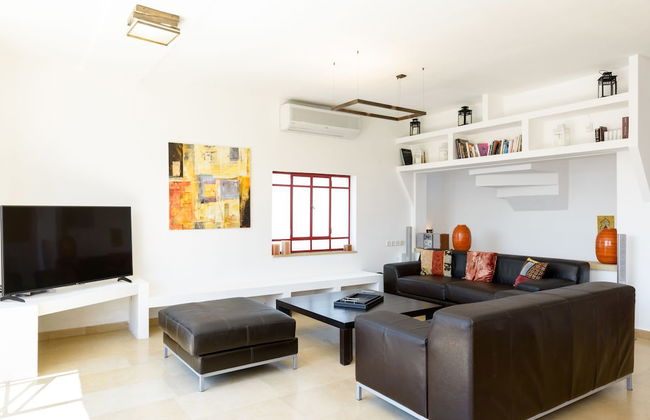 Amazing Duplex Penthouse with 2 Terraces by FeelHome - Photo 28