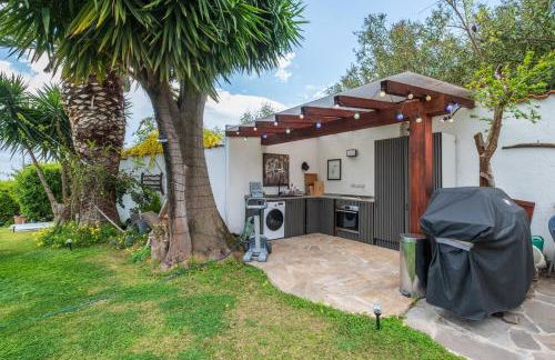 Beachfront- Private pool and design - Foto 10