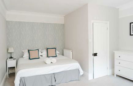 Dale House - Photo 6