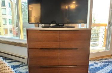 NEW! Marriott Slope View Ski in Ski out Luxury Studio Sleeps 4 Full kitchen, Amenities & Fee Parking - Foto 17