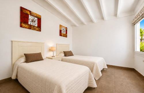 Villa Sol Costa Adeje Heated Pool Putting Green Sleeps 8 - Photo 12