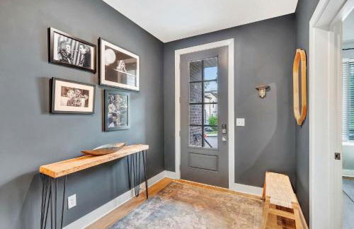 Rooftop Deck & Shuffleboard BBQ Near Downtown - Foto 47