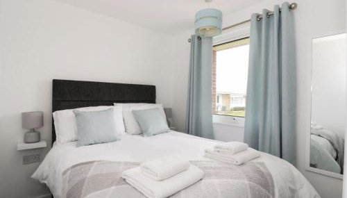 Sunbeach Chalets - Foto 4, Garden, Garden view, Shopping Area, Game Room