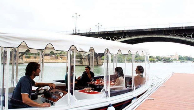 Navegando en el barco privado