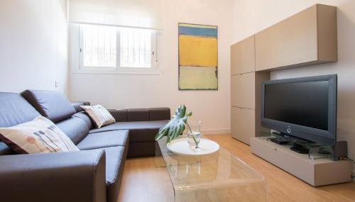 Murallas de Sevilla Apartamento con garaje 4 pax - Foto 2