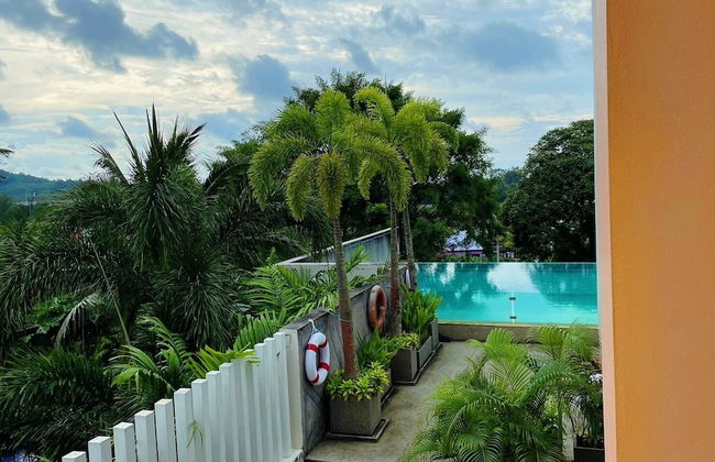 Happy Place Condo - Photo 25