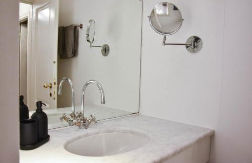 Beautiful apartment on the lake, pool & parking - Nr 124 - Photo 18