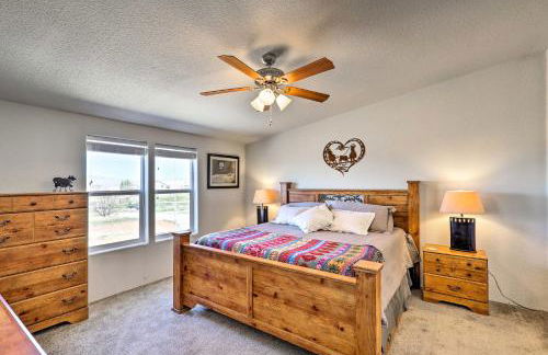 Desert Escape Off I-10 with Over 1 Enclosed Acre! - Foto 11