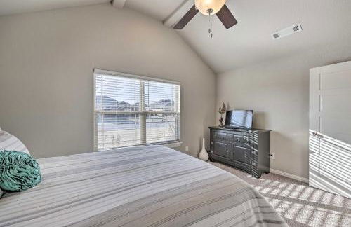 Near Hiking and Biking Convenient Home in Rogers! - Foto 16