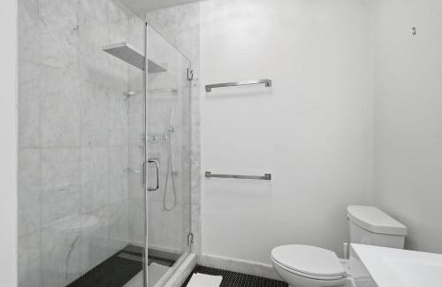 Modern Luxury Loft facing Santana Row w/Balcony - Photo 31