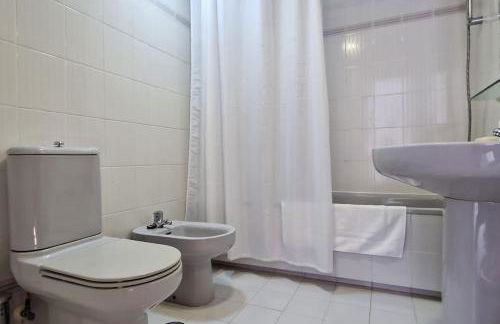 Seafront House,Sea Views,Pool and BBQ, Airport 10 mns - Photo 75