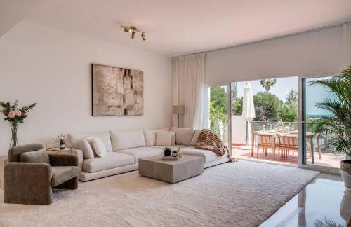 Luxury Penthouse With Sea View in Paraiso Pueblo - Photo 3