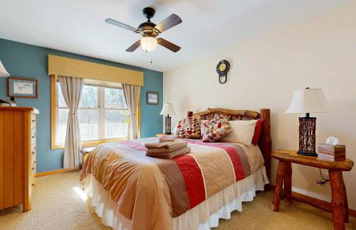 Pool and Beach Access! Lake Arrowhead Hideaway - Foto 14