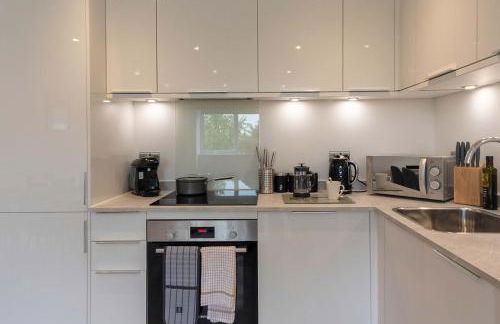 Stylish 2BR Apartment at Trinity Point Gravesend - Foto 15
