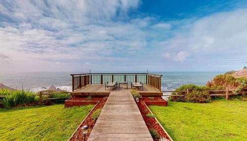 Oceanfront Elk Cottage - Deck Views & 7 Acres - Foto 2