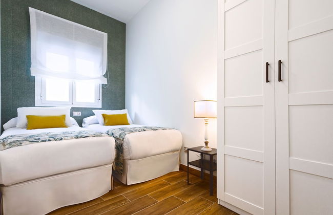 Genteel Home Recaredo - Photo 25