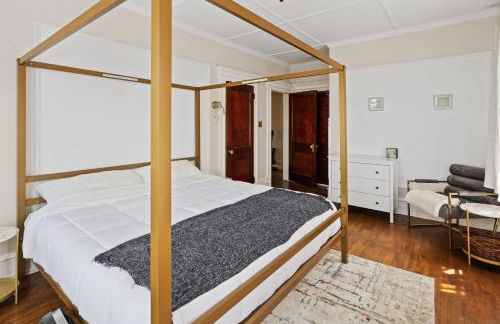 Grand Historic 8BR 6 5BA Mansion Waterfront Decks - Foto 24