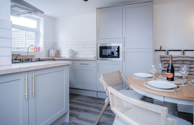 Castle Square - 2 Bedroom - Mumbles - Photo 19