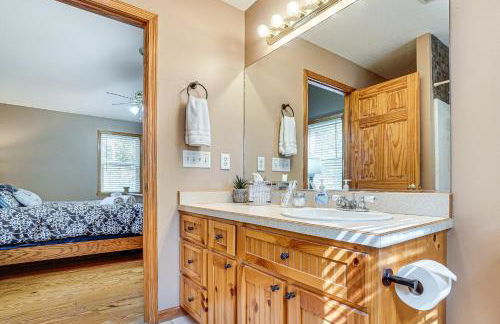 Spacious Home in Helen with Porch and Balcony! - Foto 19