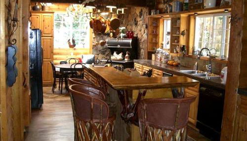 Grand Rustic Cabin Rental with Private Hot Tub near Escondido, California - Foto 3