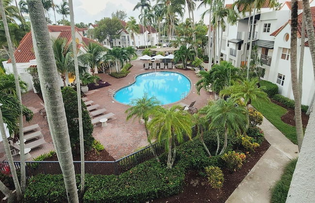 Dharma Home Suites Dania Beach at Sheridan Ocean Club - Photo 49