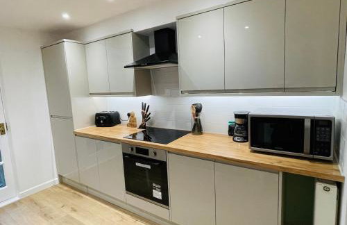 Newly Refurbished City Centre House With Parking - Foto 10