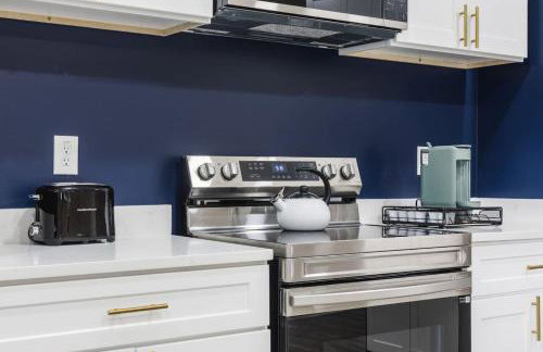 Chic Boho Retreat Near Downtown - Photo 35