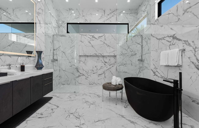 Sleeps 26 Pool, Hot Tub, Pickleball & Putting Green Bravo Villa #12 by Avantstay - Foto 59