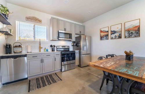 Morrison Getaway - 2BR House BBQ Free Parking - Foto 4