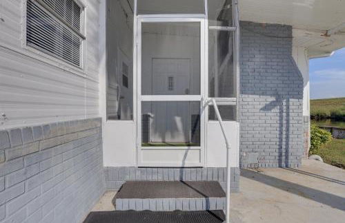 Sun-Soaked Okeechobee Retreat with Canal Views! - Foto 19