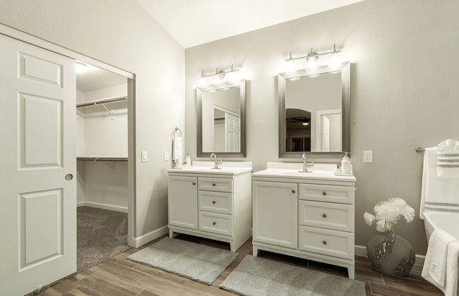 The Golden Cactus Phoenix - Photo 27