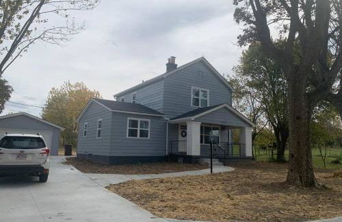 Remodeled Farm House with Plenty of Charm - Foto 1