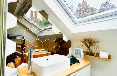 Large Double Room with Private Bathroom West Zone 3 Free Parking - Foto 13