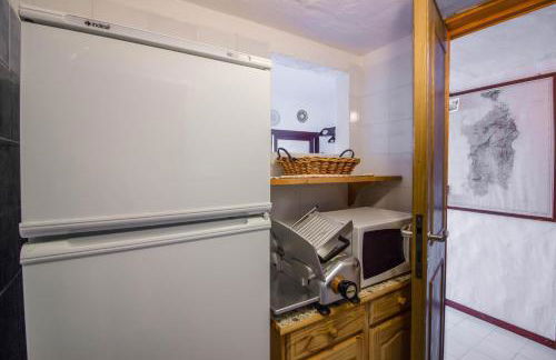 GuestHost - Dreamy Sea View with Pool - Photo 26