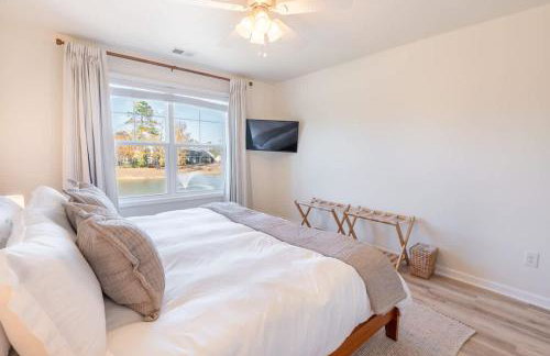 Coastal Retreat & Water Views - Minutes to CHS - Foto 25