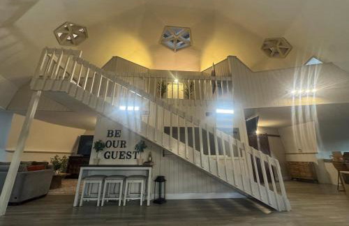 DeLand Dome House- 98 Inch TV - Open Kitchen - Near Bridle Oaks - Photo 47