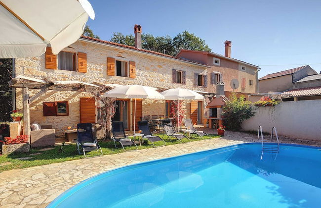 Villa in Batlug With Private Pool - Foto 34