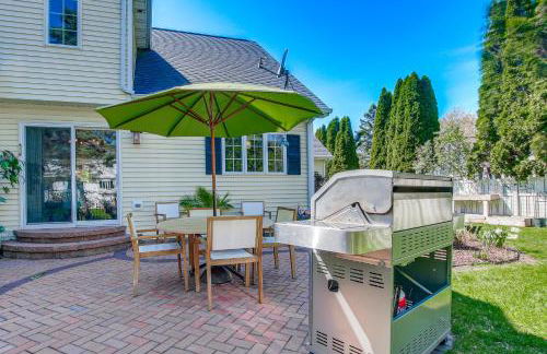 Menasha Home with Patio - Walking Distance to Lake! - Foto 42