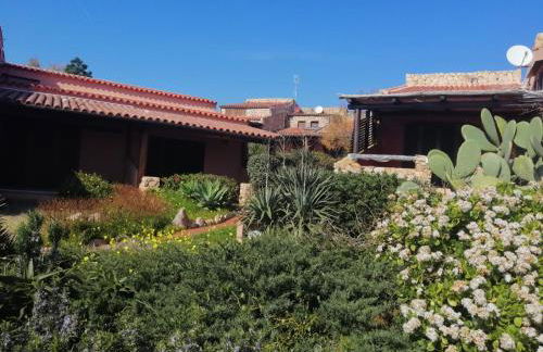 CASA MUGHETTO R5055 WiFi, seafront, private sea access, swimming pool - Foto 52